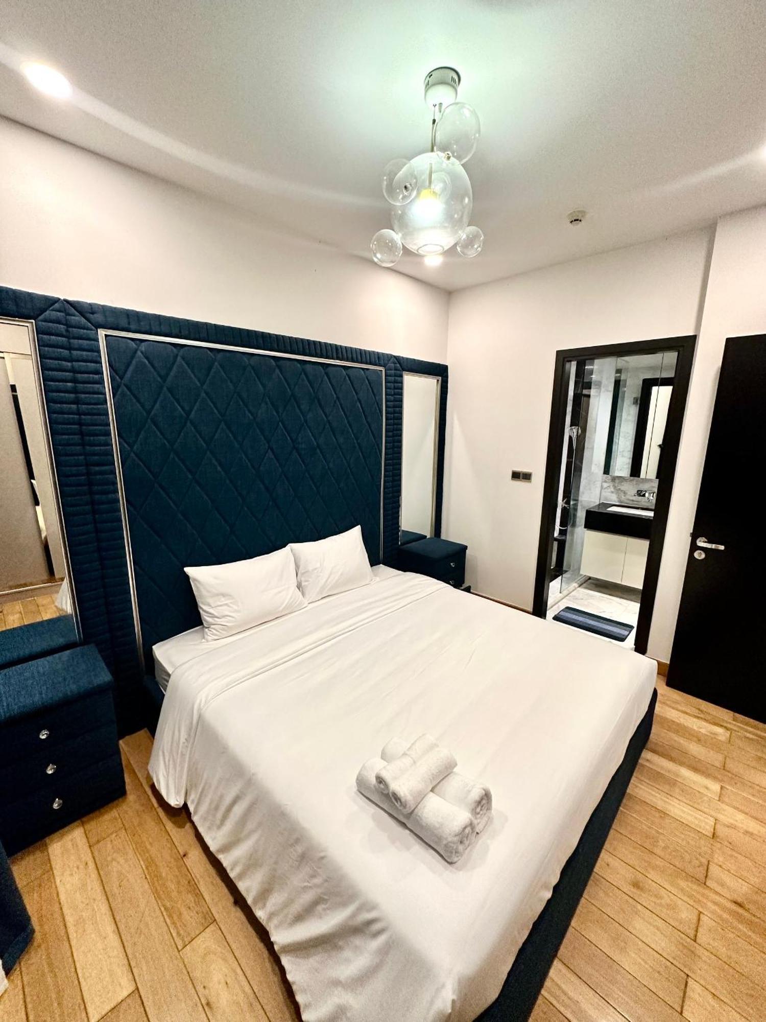 Apartment D1 Mension - Zenity Luxury - Rooftop Pool - Saigon Centre